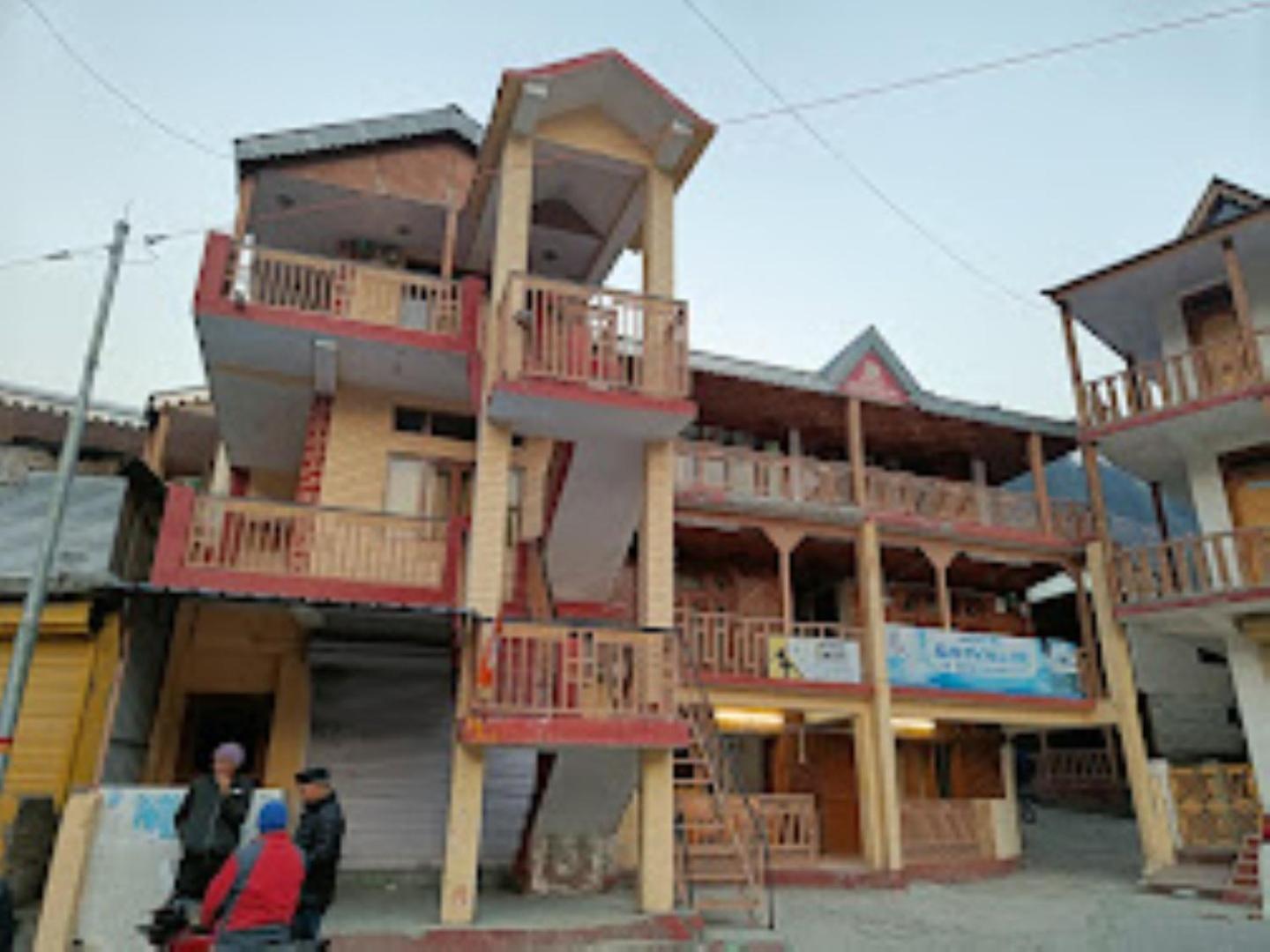 Отель Renu Paradise , Ayodhya Экстерьер фото